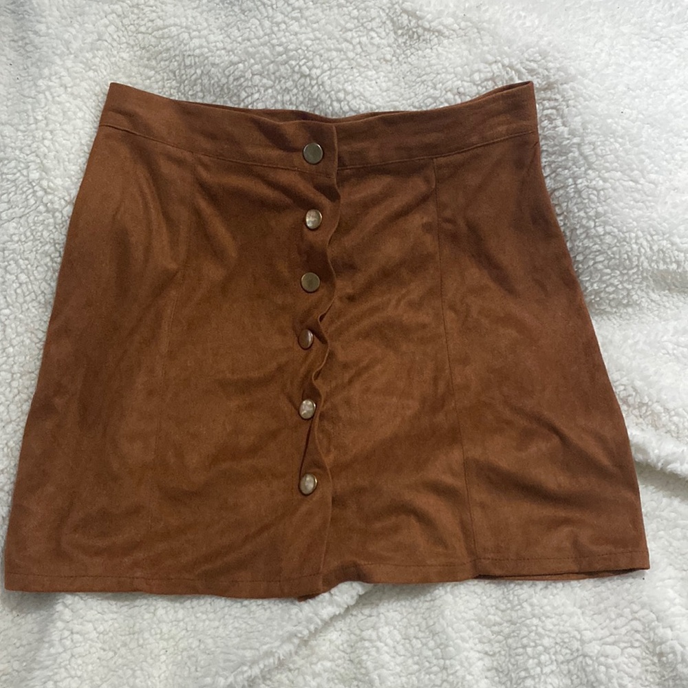 Brown buttoned skirt